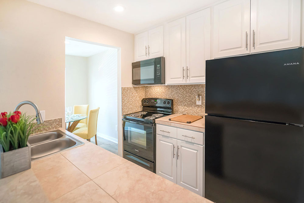 Los Prados Apartments 1 and 2 bedroom Apartments Houston, Texas