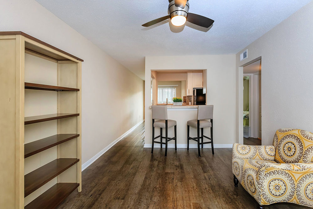 Los Prados Apartments 1 and 2 bedroom Apartments Houston, Texas